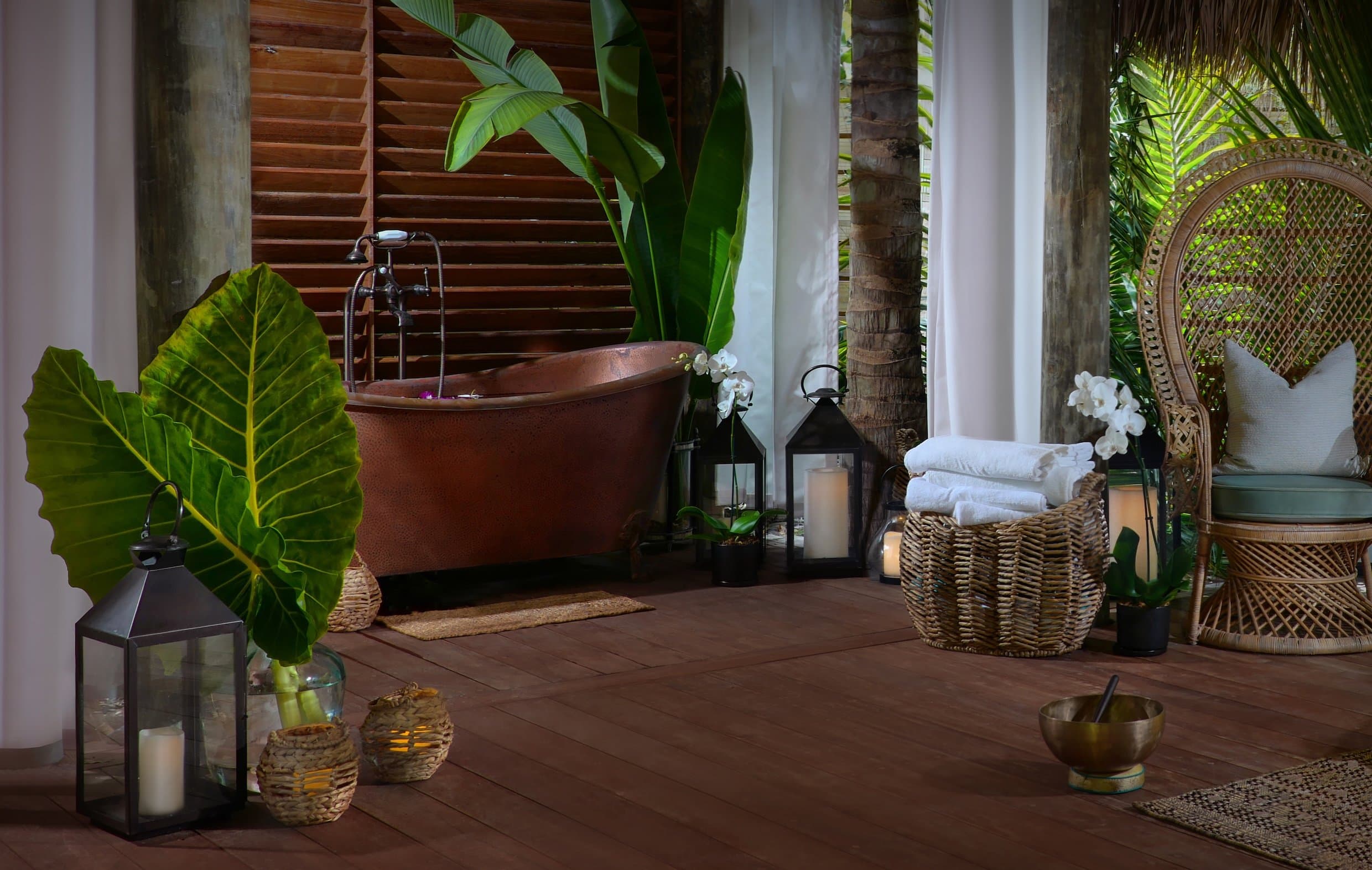 Bathtub in Palapa Spa